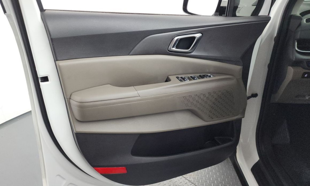 Kia Carnival 9-Seater Noblesse, 2024