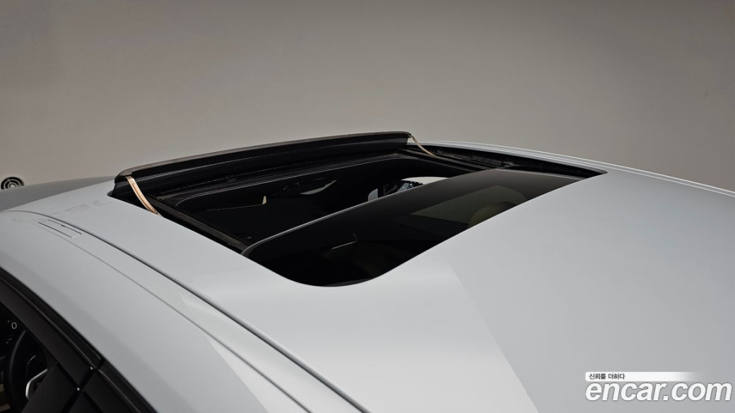 BMW 3-Series 320i M Sport, 2024