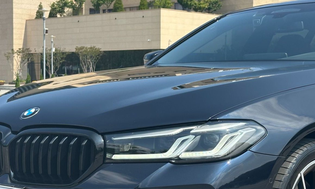 BMW 5-Series 530i xDrive M Sport Package, 2022