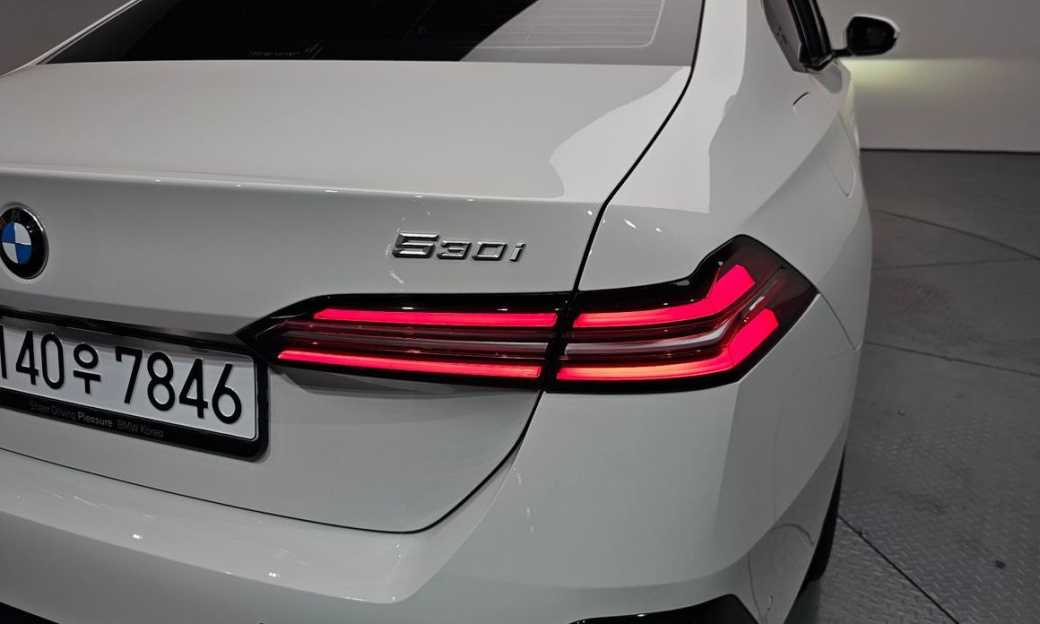 BMW 5-Series 530i xDrive M Sport, 2025