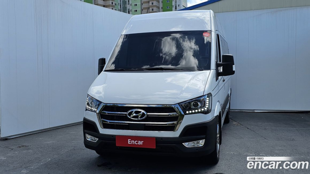 Hyundai Solati 15-seater, 2024