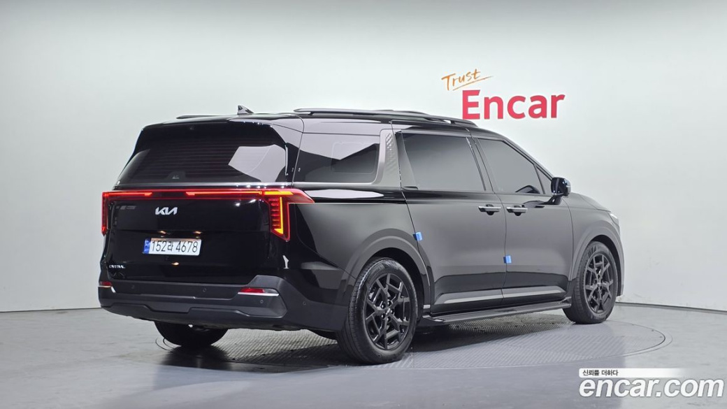 Kia Carnival 9-Seater Gravity, 2024