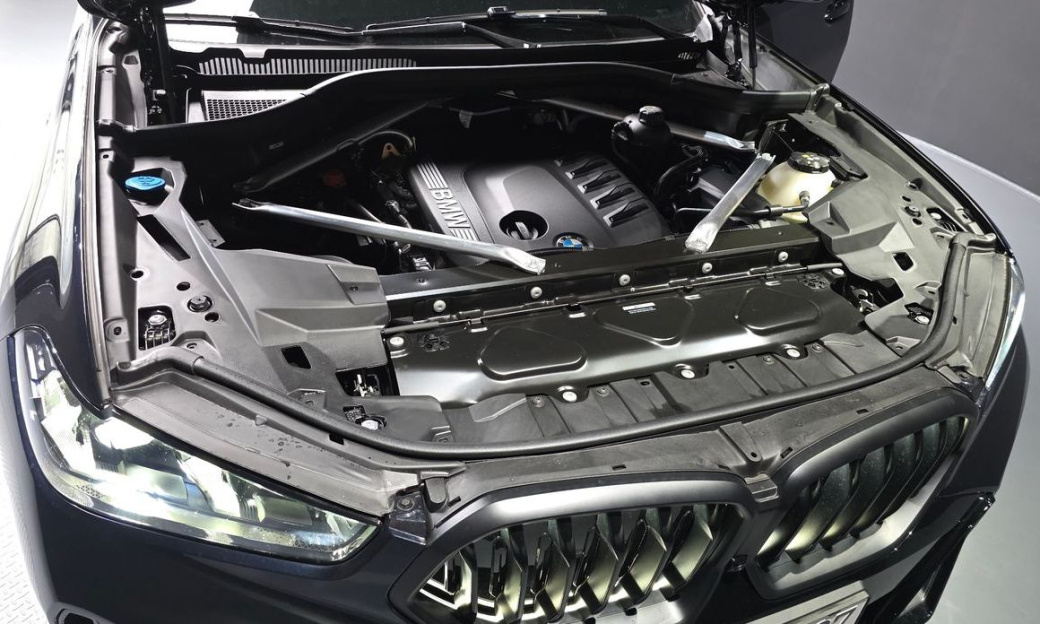 BMW X6 xDrive40d M Sport Pro, 2025