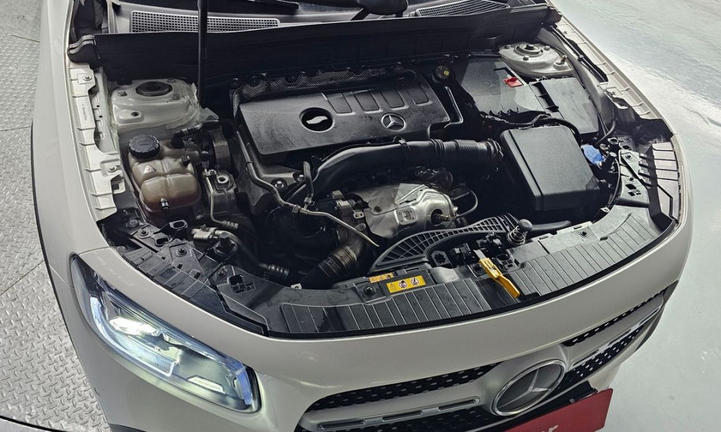 Mercedes-Benz GLB-Class GLB250 4MATIC, 2023