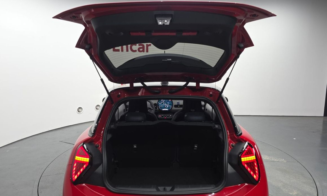 Mini Cooper Favoured, 2025
