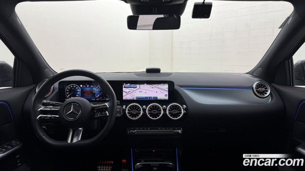 Mercedes-Benz GLA-Class GLA250 4MATIC, 2025