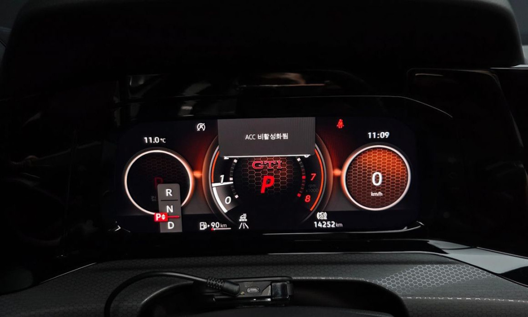 Volkswagen Golf 2.0 GTI, 2024