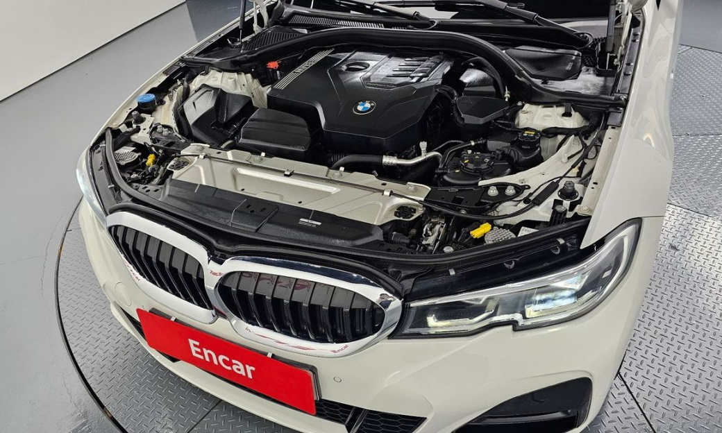 BMW 3-Series 320i M Sport, 2022