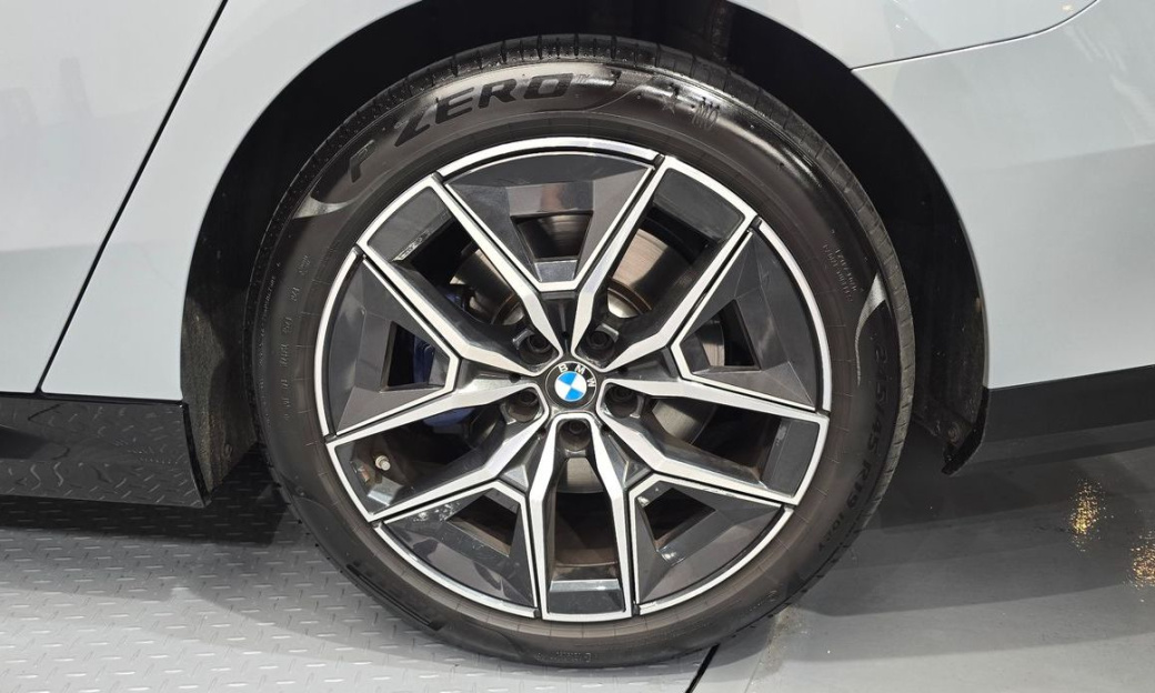 BMW 5-Series 520i M Sport, 2024