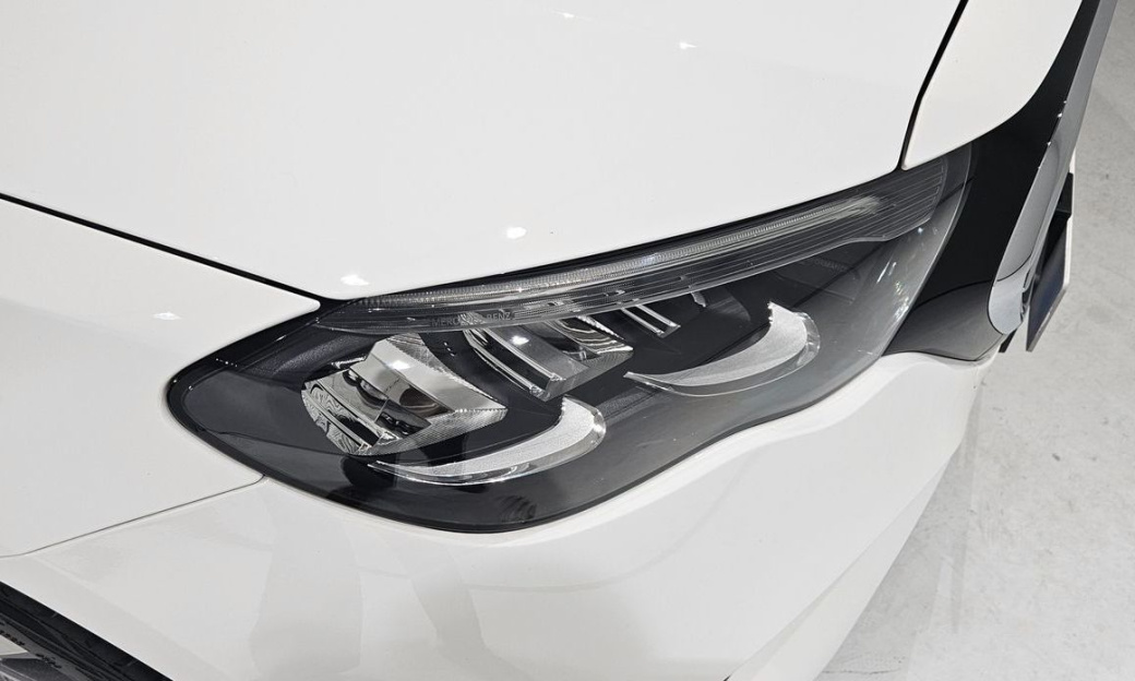Mercedes-Benz E-Class E220d 4MATIC Exclusive, 2025