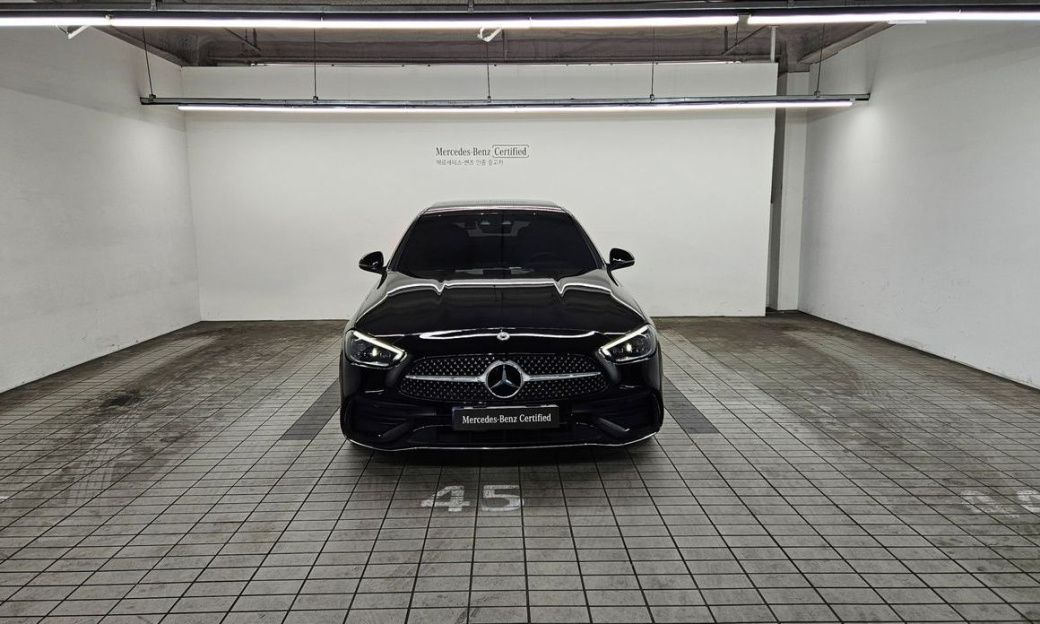 Mercedes-Benz C-Class C300 4MATIC AMG Line, 2023