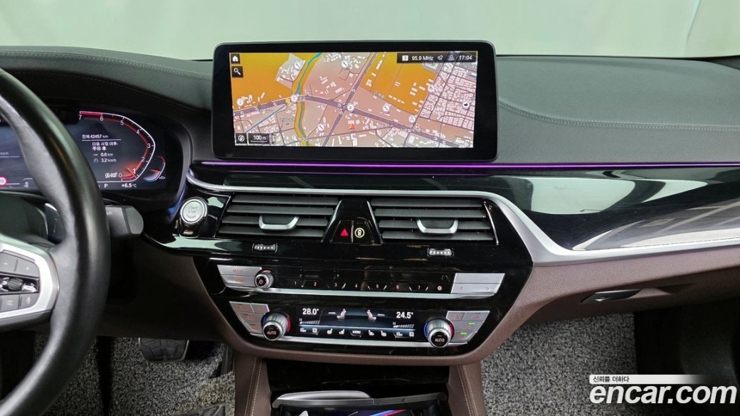 BMW 5-Series 530i M Sport Package, 2022