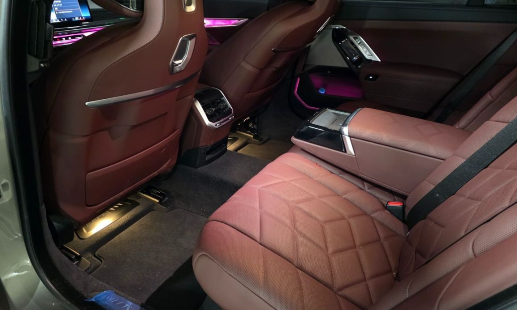 BMW 7-Series 740d xDrive M Sport, 2025