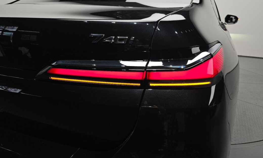 BMW 7-Series 740i xDrive M Sport, 2025