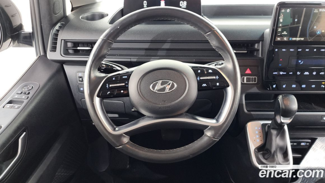 Hyundai Staria 4WD Tourer 9-Seater, 2023