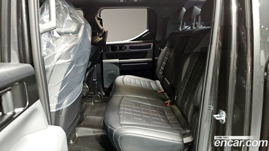 Kia Tasman 2.5T Gasoline 4WD, 2026