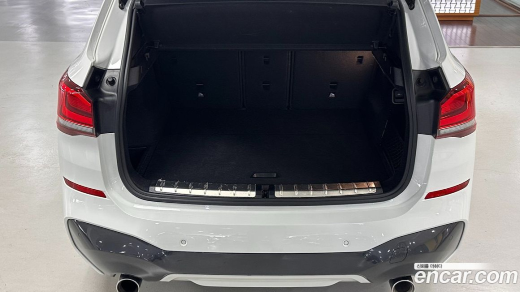 BMW X1 xDrive 20i M Sport, 2022