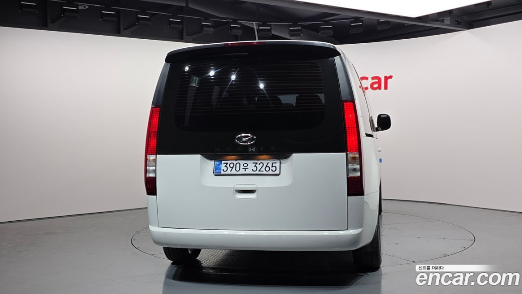 Hyundai Staria Tourer 9-Seater, 2023