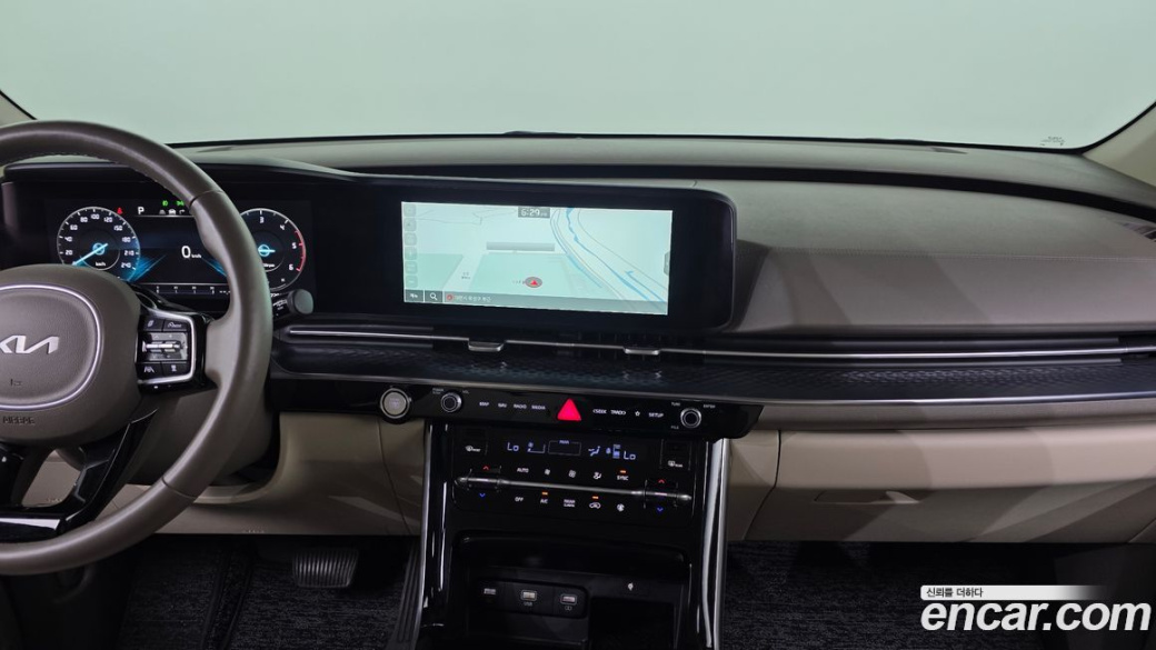 Kia Carnival 7-Seater Hi-Limousine, 2022