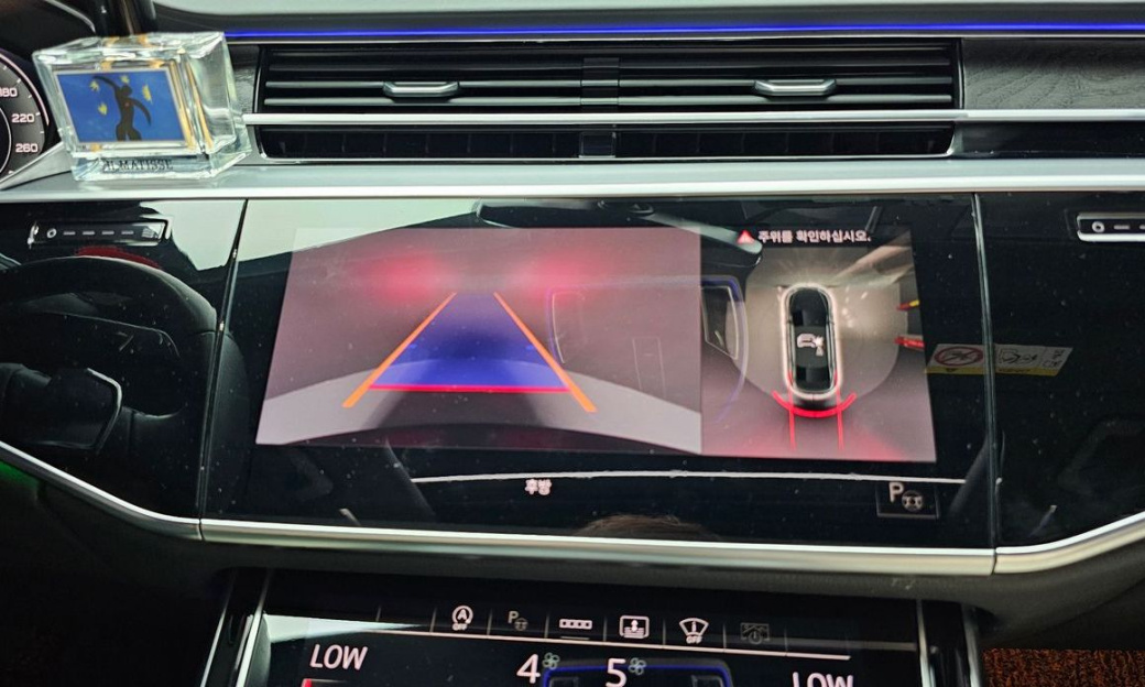 Audi A8 55 TFSI Quattro Premium LWB, 2022