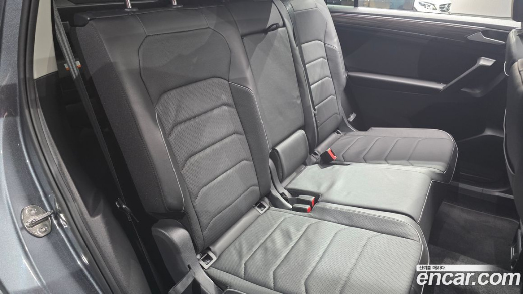 Volkswagen Tiguan 2.0 TSI Prestige, 2024