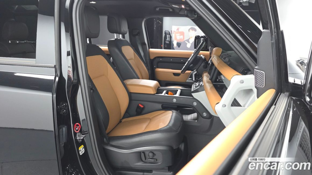 Land Rover Defender 110 P300 X-Dynamic SE, 2024