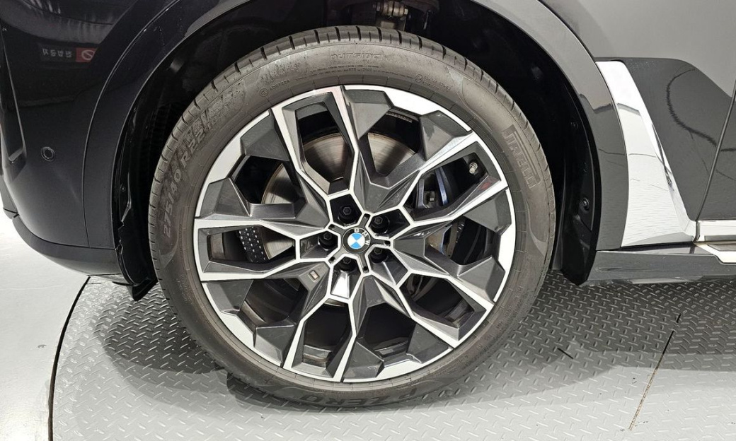 BMW X7 xDrive 40d M Sport 7 STR, 2025