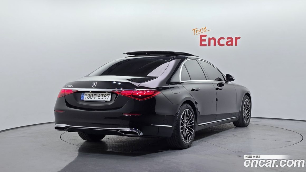 Mercedes-Benz S-Class S350 d, 2023