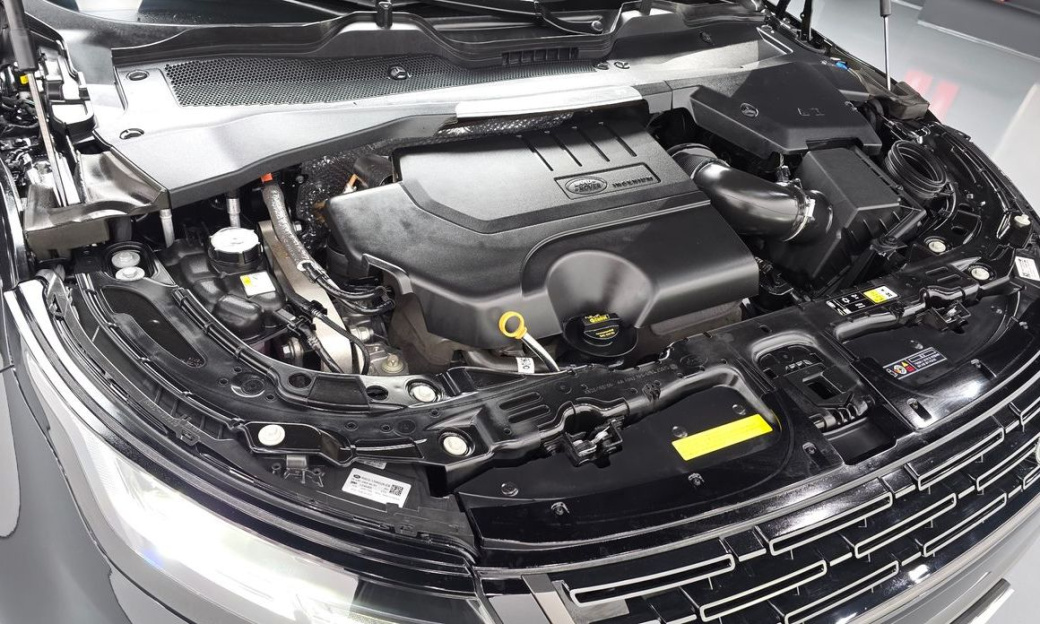 Land Rover Range Rover Evoque P250 Dynamic SE, 2025