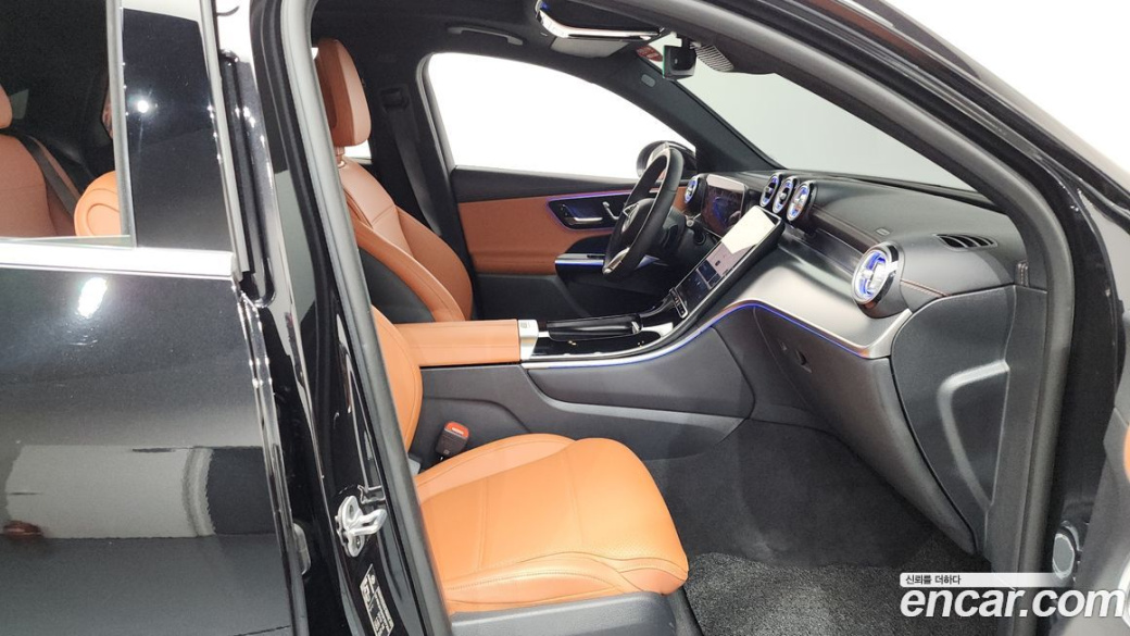 Mercedes-Benz GLC-Class GLC300 4MATIC Avnatgarde Coupe, 2025