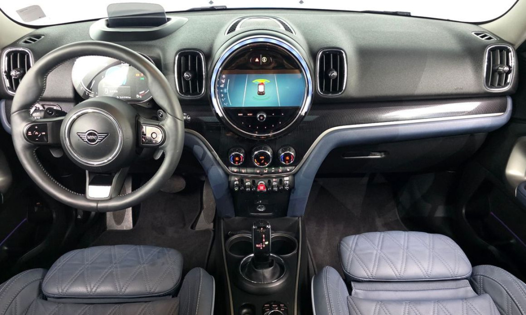 Mini Countryman ALL4 Classic Launch Pack, 2023