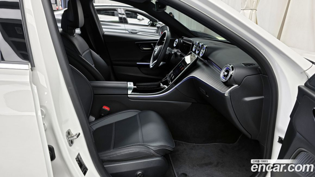 Mercedes-Benz C-Class C200 Avantgarde, 2025