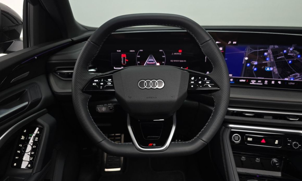 Audi Q5 40 TDI Quattro S Line Black Edition, 2025