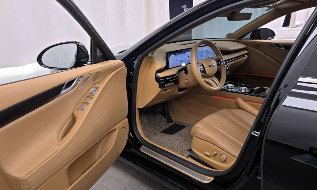 Genesis G80 Gasoline 2.5 Turbo 2WD, 2025