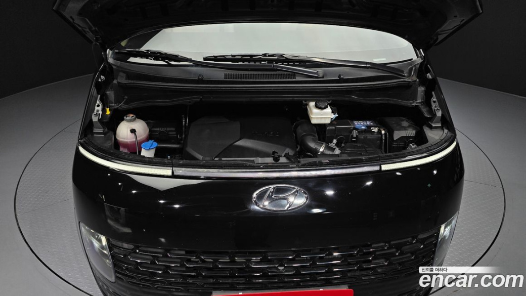 Hyundai Staria Tourer 9-Seater, 2022