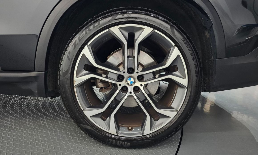 BMW X5 xDrive 40i xLine, 2024