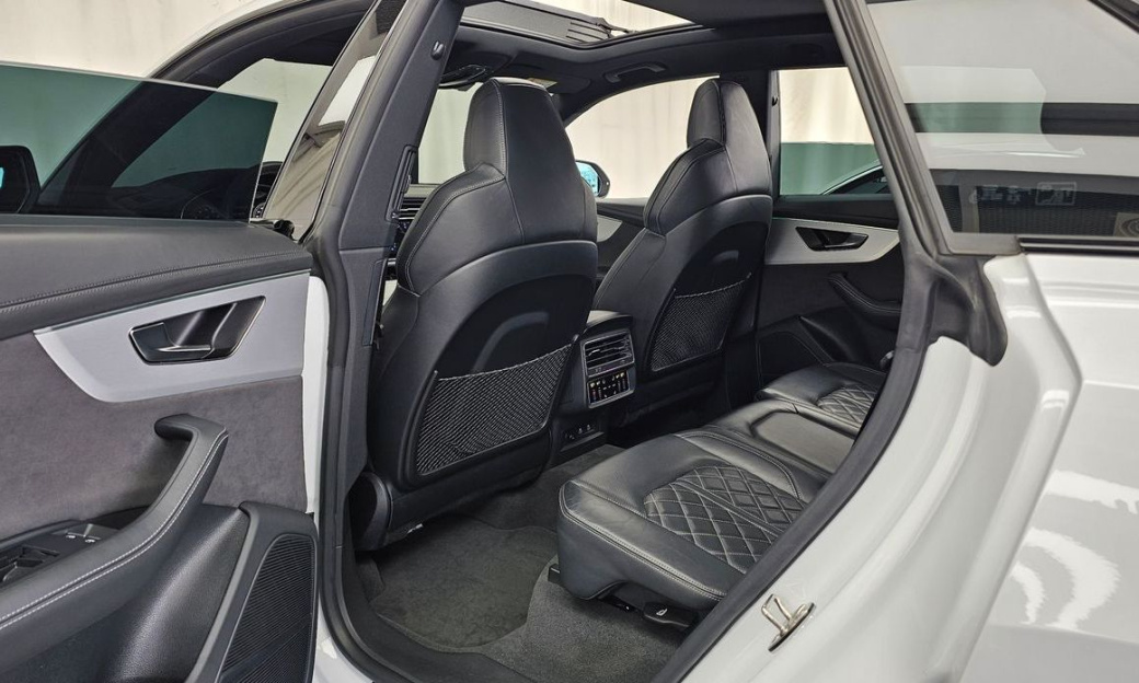 Audi Q8 55 TFSI Quattro Premium, 2023