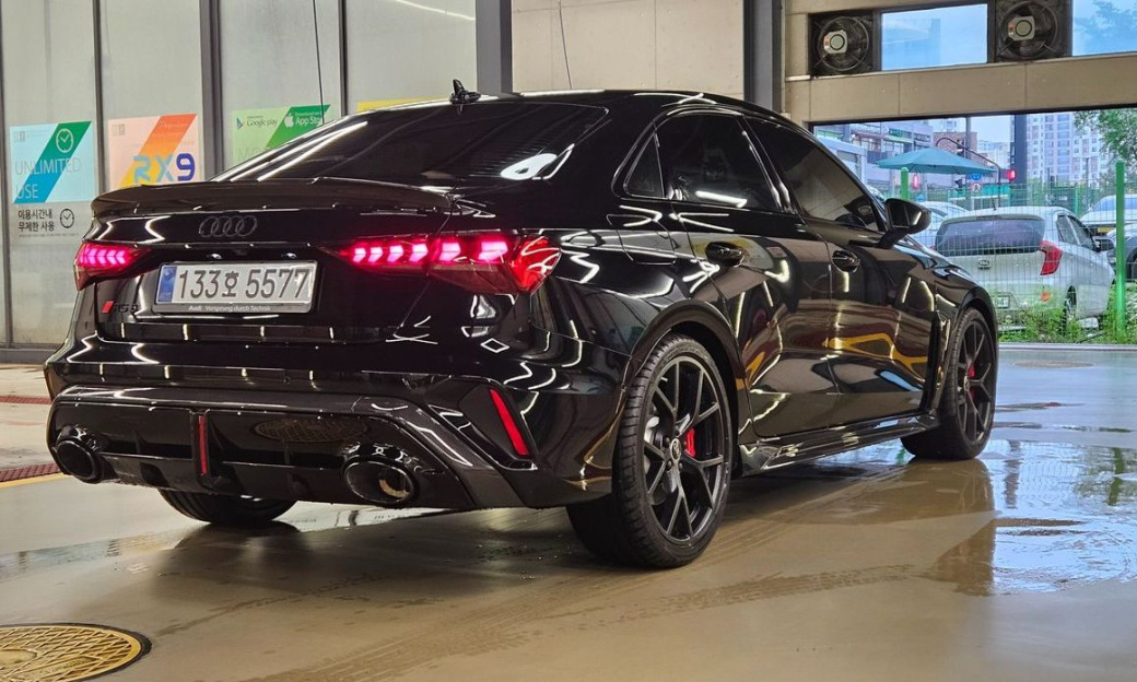 Audi RS3 2.5 TFSI Quattro Carbon Edition, 2025