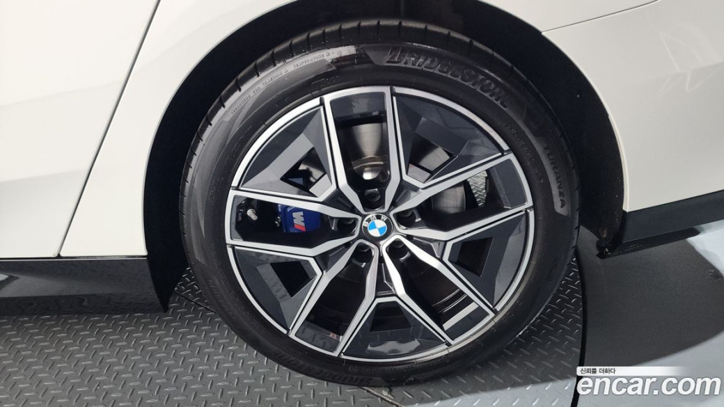 BMW 5-Series 520i M Sport, 2024