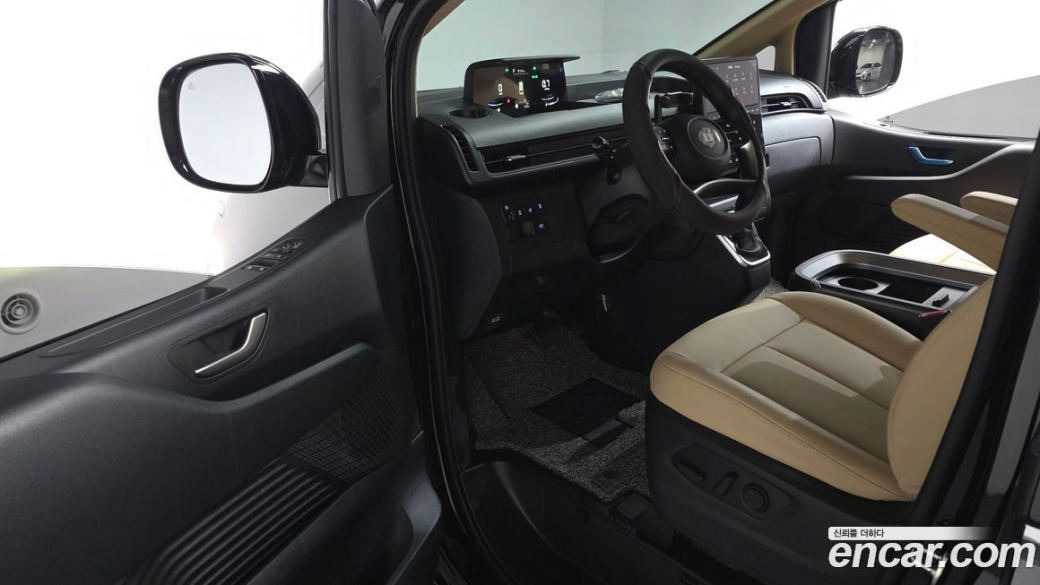 Hyundai Staria Cargo 5-Seater, 2025