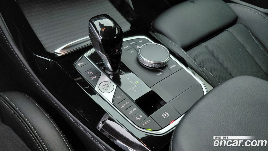 BMW X4 xDrive30i, 2022