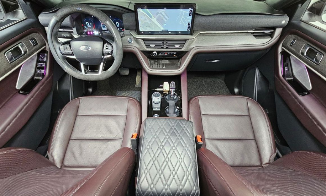 Ford Explorer 2.3 Platinum 4WD, 2025