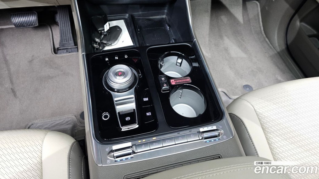 Kia Carnival 7-Seater Signature, 2024