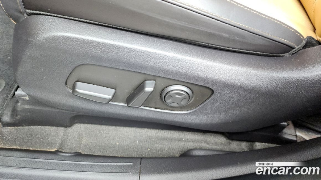 Kia Carnival 9-Seater Signature, 2023