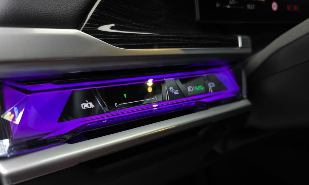 BMW 7-Series 740i xDrive M Sport, 2025