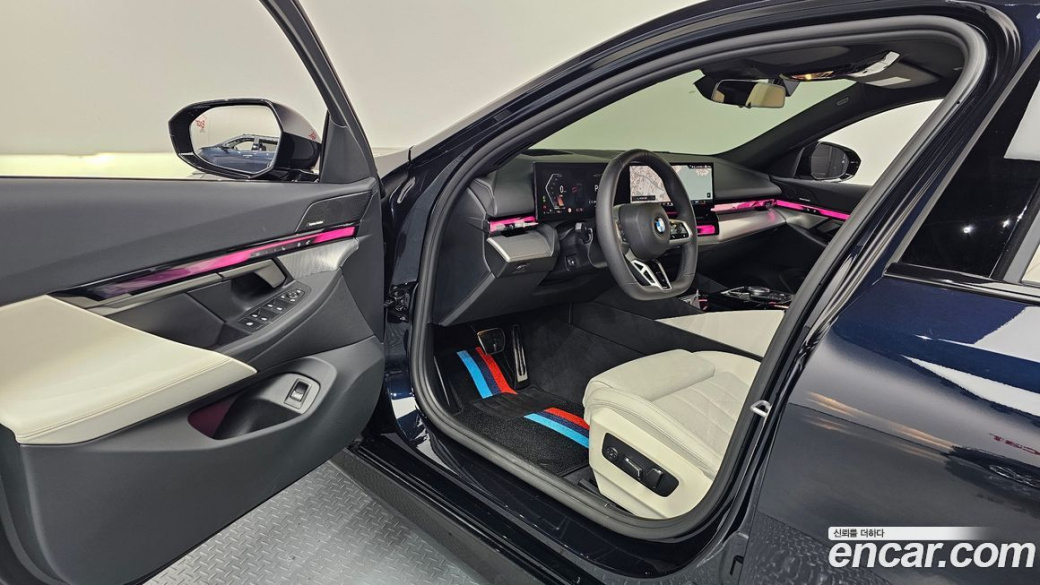 BMW 5-Series 520i M Sport, 2025