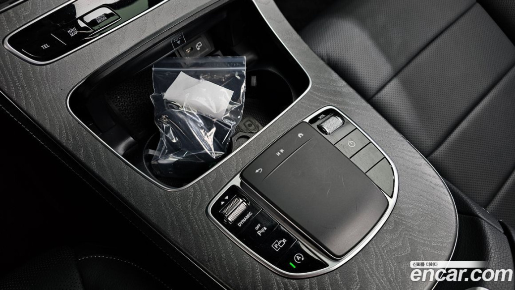 Mercedes-Benz E-Class E350 4MATIC AMG Line, 2022
