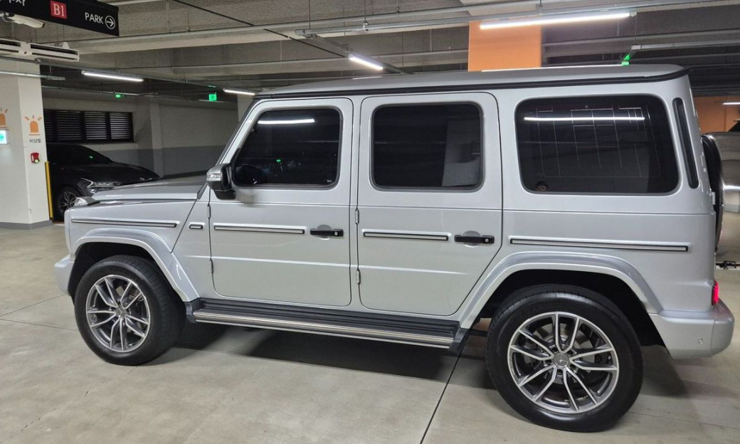 Mercedes-Benz G-Class G450d, 2025