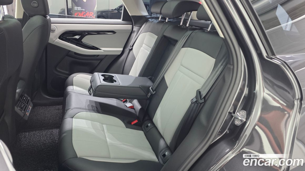 Land Rover Range Rover Evoque P250 Dynamic SE, 2025