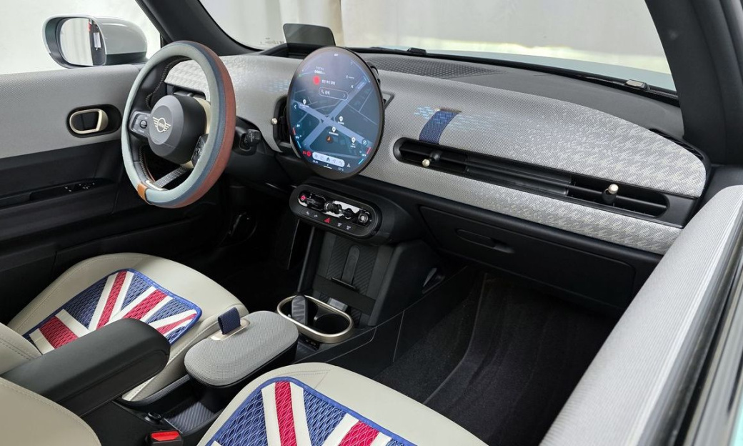 Mini Cooper Favoured, 2025